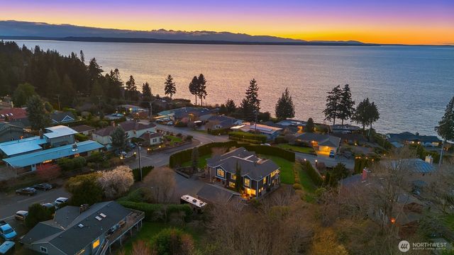 17003 Talbot Road, Edmonds, WA 98026