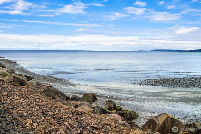 17003 Talbot Road, Edmonds, WA 98026