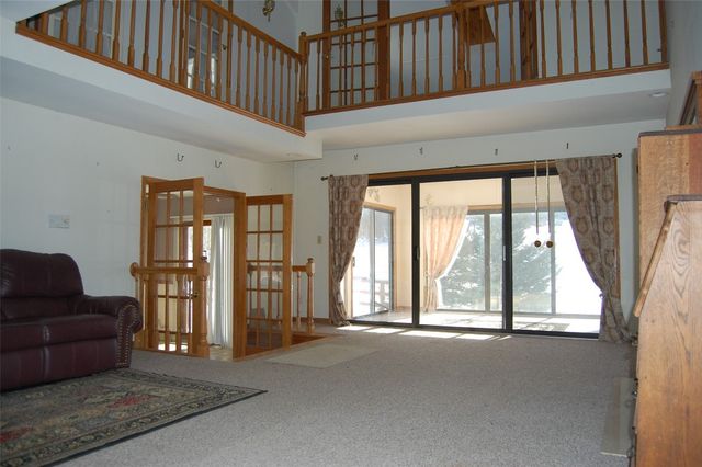 911 S HILL Road, Erie, PA 16509