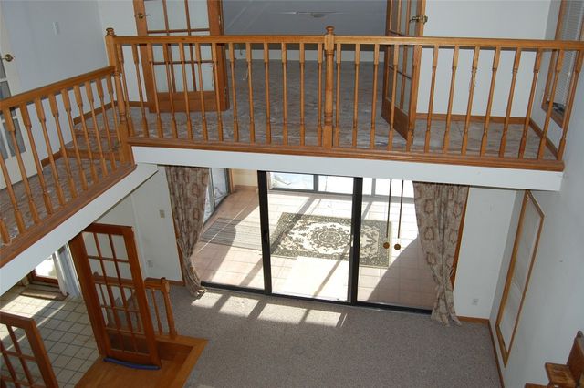 911 S HILL Road, Erie, PA 16509