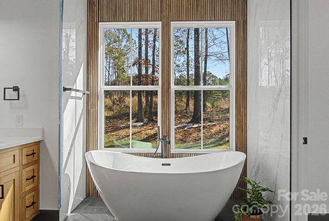 8223 Max Meadows Drive, Charlotte, NC 28227