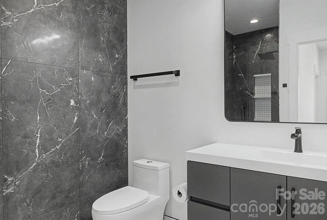 8223 Max Meadows Drive, Charlotte, NC 28227