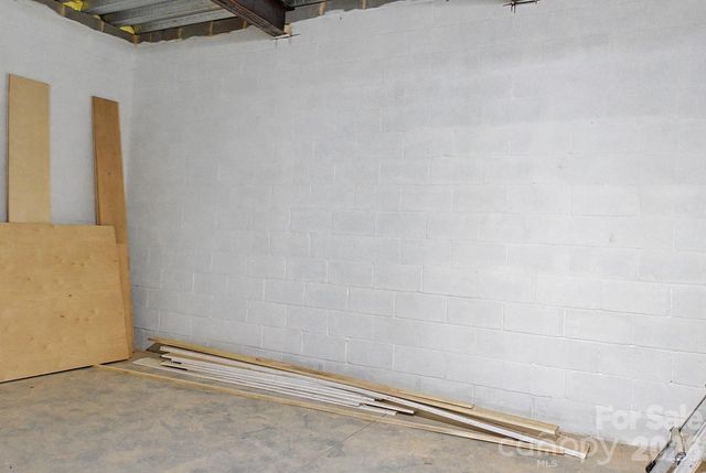 8223 Max Meadows Drive, Charlotte, NC 28227