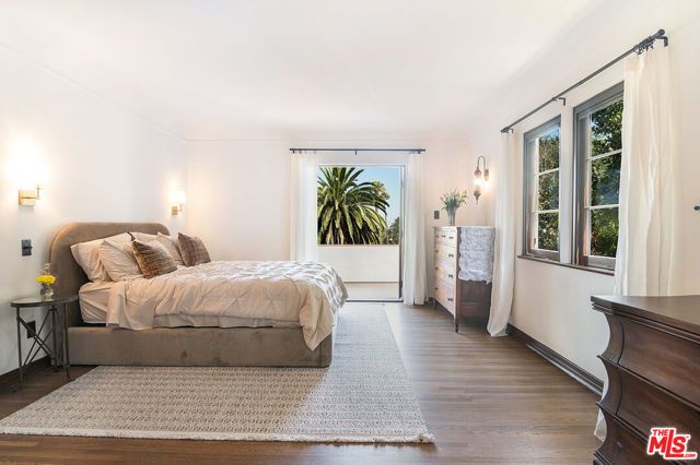 3475 N Knoll Drive, Los Angeles, CA 90068