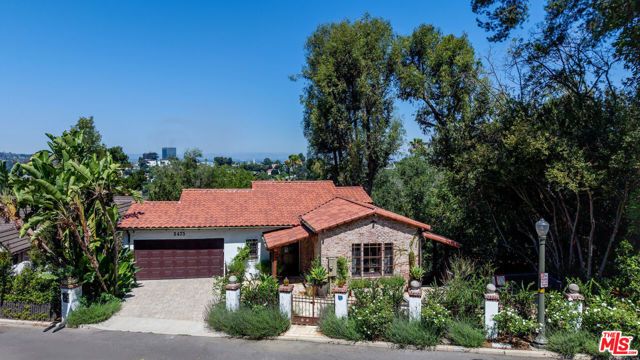 3475 N Knoll Drive, Los Angeles, CA 90068