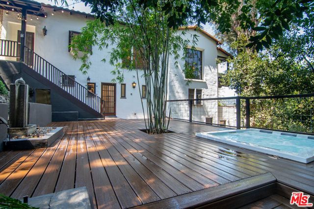 3475 N Knoll Drive, Los Angeles, CA 90068