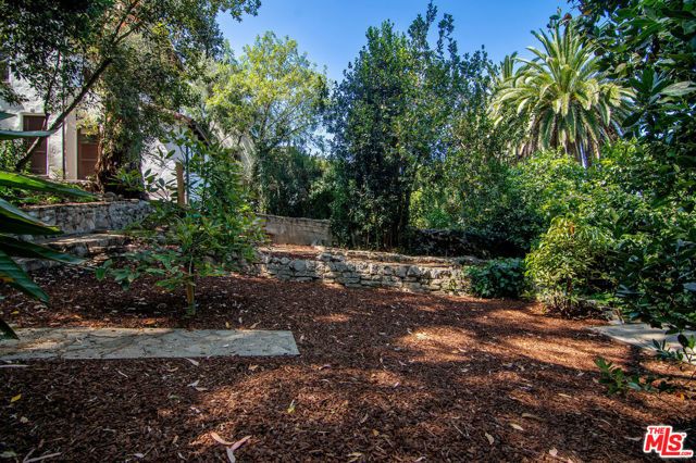 3475 N Knoll Drive, Los Angeles, CA 90068