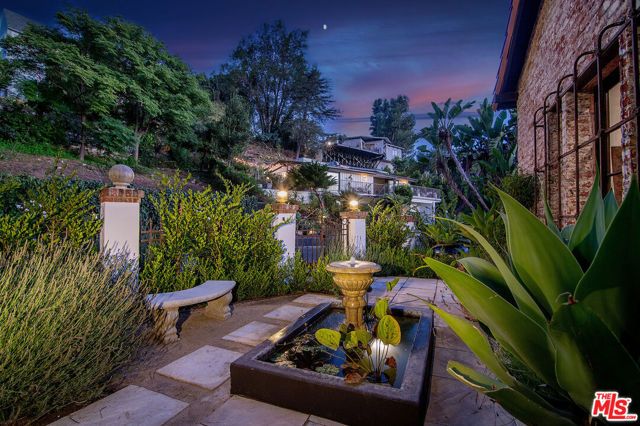 3475 N Knoll Drive, Los Angeles, CA 90068