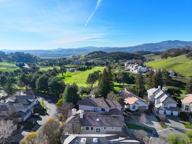 2905 Quail Hollow Dr, Fairfield, CA 94534