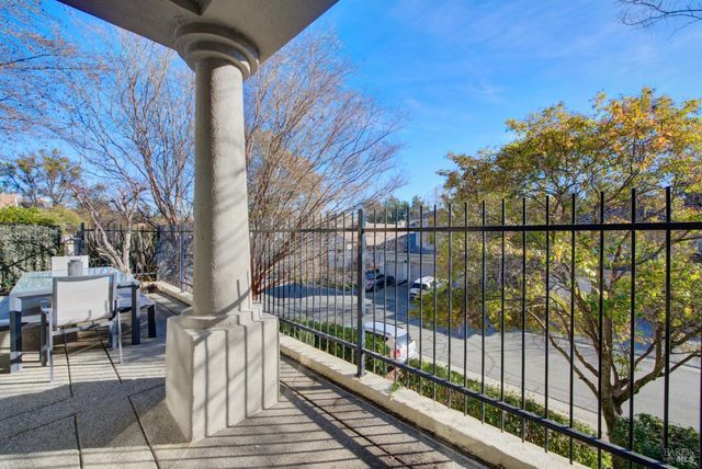 2905 Quail Hollow Dr, Fairfield, CA 94534