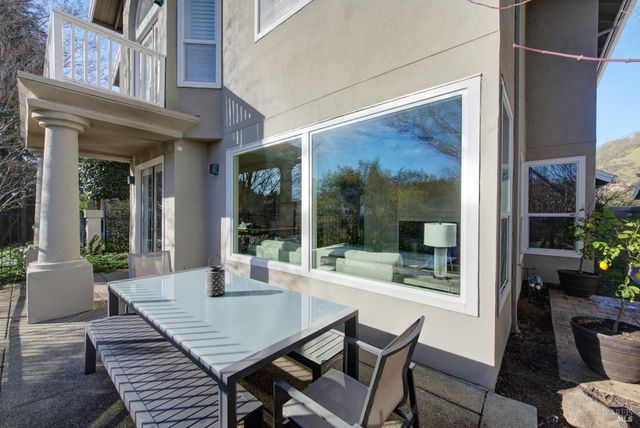 2905 Quail Hollow Dr, Fairfield, CA 94534