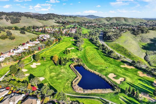 2905 Quail Hollow Dr, Fairfield, CA 94534