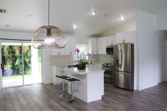 16930 W Mead Hill Dr, Loxahatchee, FL 33470