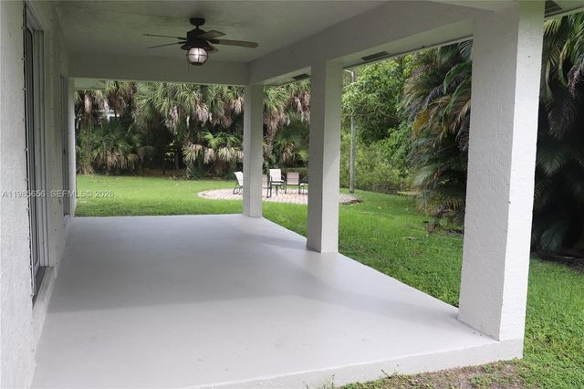 16930 W Mead Hill Dr, Loxahatchee, FL 33470