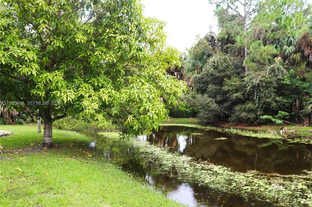 16930 W Mead Hill Dr, Loxahatchee, FL 33470