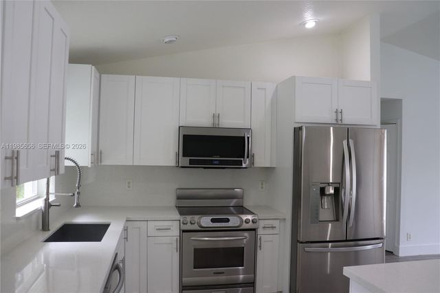 16930 W Mead Hill Dr, Loxahatchee, FL 33470