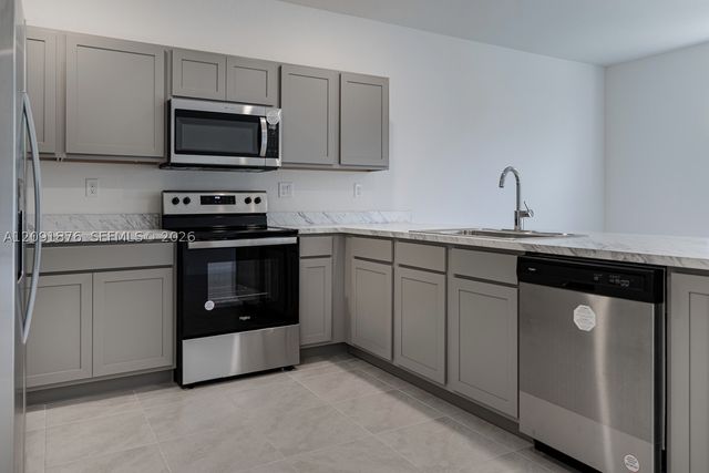 934 SE 19th St, Homestead, FL 33034