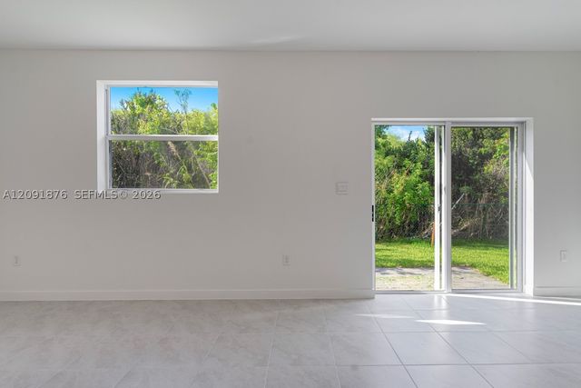 934 SE 19th St, Homestead, FL 33034