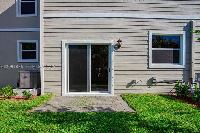 934 SE 19th St, Homestead, FL 33034