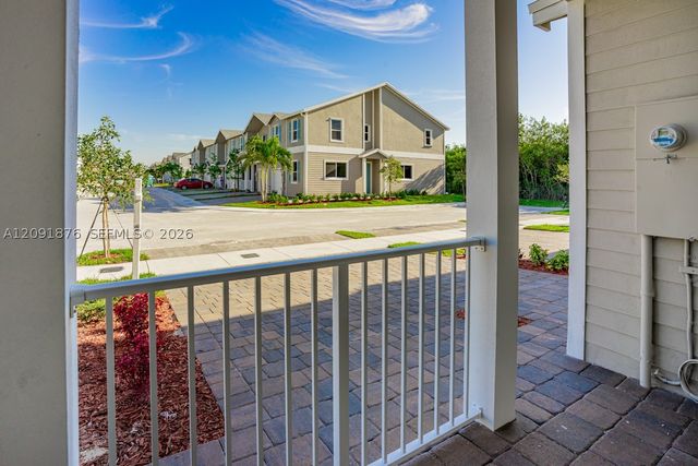 934 SE 19th St, Homestead, FL 33034
