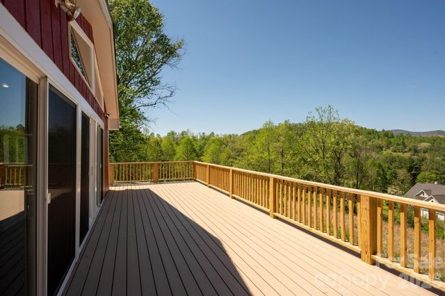 58 Camby Drive, Fairview, NC 28730