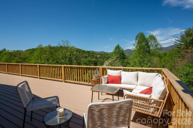 58 Camby Drive, Fairview, NC 28730
