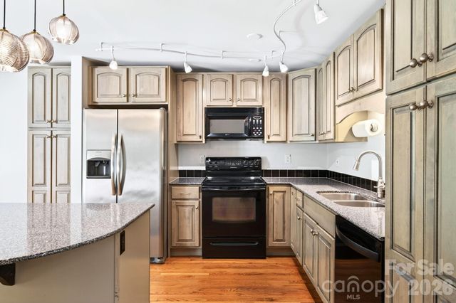 58 Camby Drive, Fairview, NC 28730