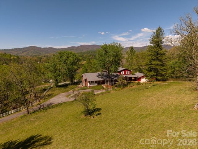 58 Camby Drive, Fairview, NC 28730