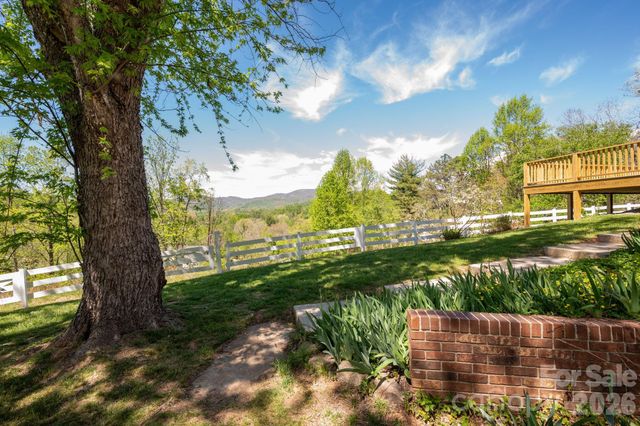 58 Camby Drive, Fairview, NC 28730