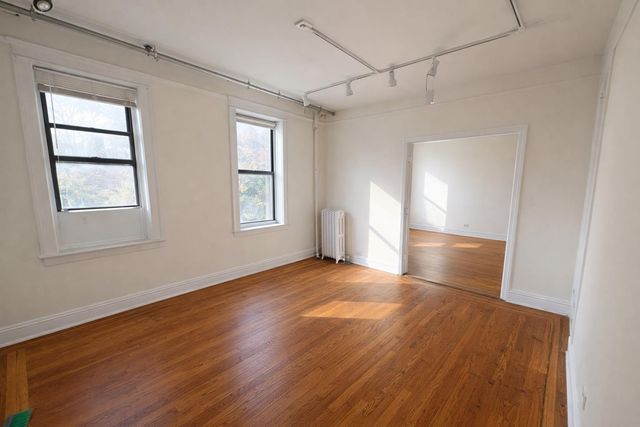 1825 Riverside Dr Apt 5B, New York City, NY 10034