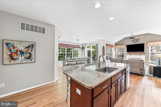 237 DEEPDALE DR, Kennett Square, PA 19348