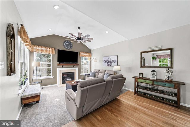 237 DEEPDALE DR, Kennett Square, PA 19348