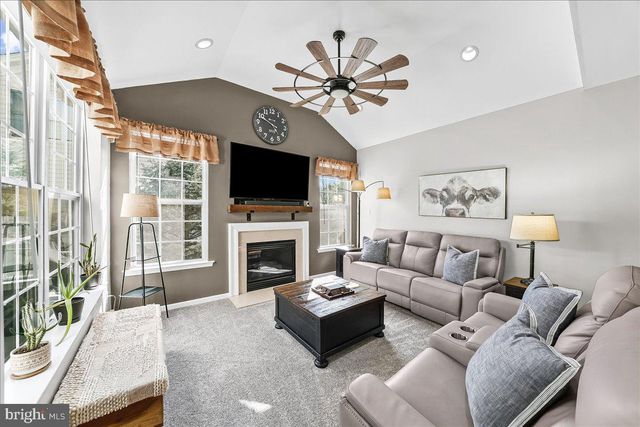 237 DEEPDALE DR, Kennett Square, PA 19348