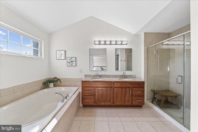 237 DEEPDALE DR, Kennett Square, PA 19348