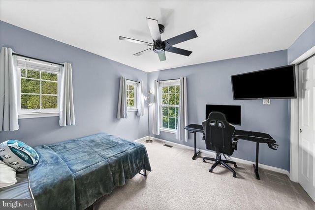 237 DEEPDALE DR, Kennett Square, PA 19348