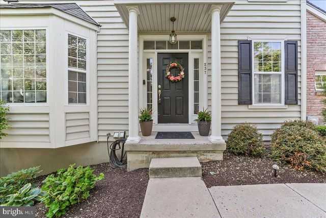 237 DEEPDALE DR, Kennett Square, PA 19348