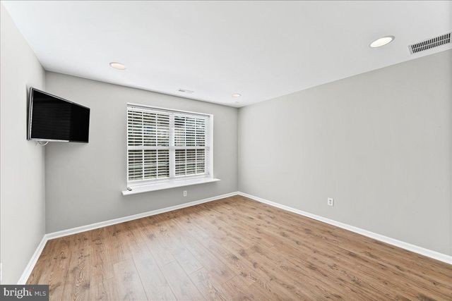 237 DEEPDALE DR, Kennett Square, PA 19348