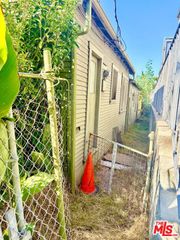 2005 4th Street, Santa Monica, CA 90405