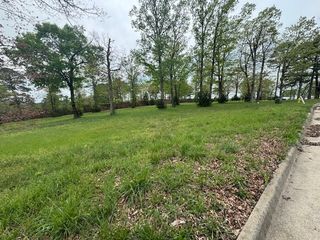 N Parkcliff Drive, Holiday Island, AR 72631