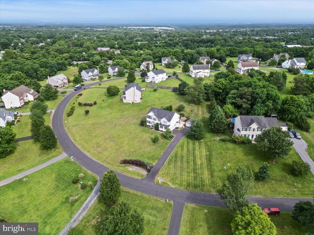 577 PINNACLE DR, Bunker Hill, WV 25413