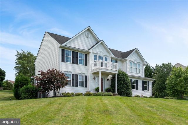 577 PINNACLE DR, Bunker Hill, WV 25413