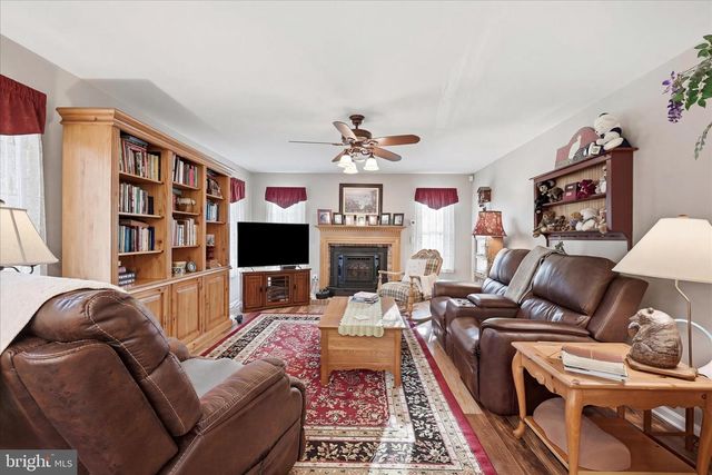 577 PINNACLE DR, Bunker Hill, WV 25413