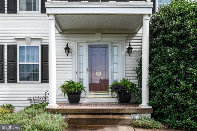 577 PINNACLE DR, Bunker Hill, WV 25413