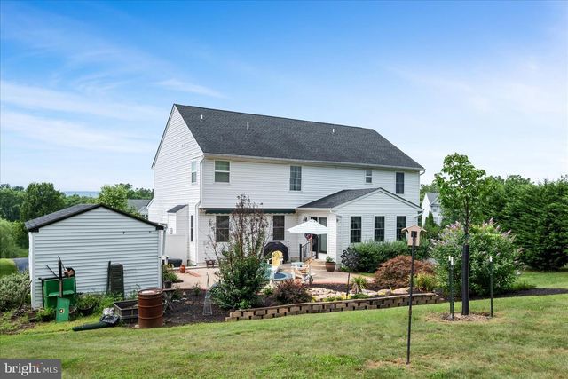 577 PINNACLE DR, Bunker Hill, WV 25413
