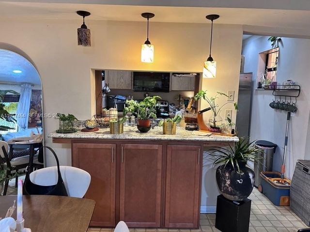 2480 W 67th Pl 23-12, Hialeah, FL 33016