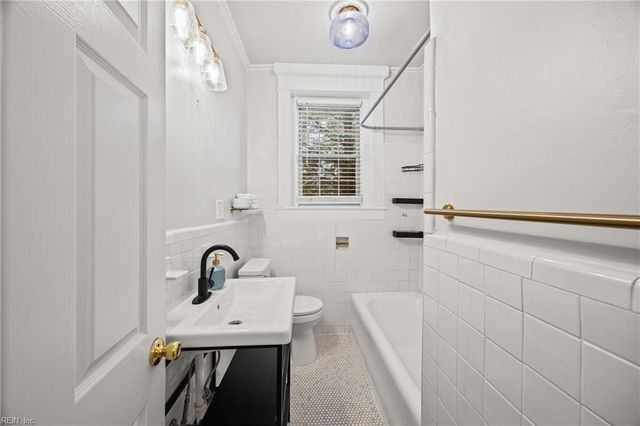 940 Gates Ave Apt A1, Norfolk, VA 23517