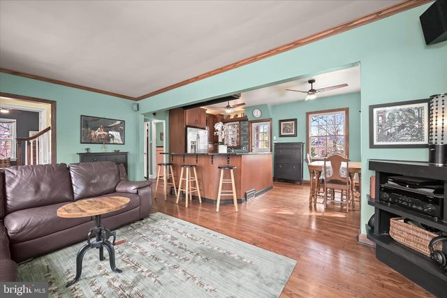 6715 QUEENS CHAPEL RD, Hyattsville, MD 20782