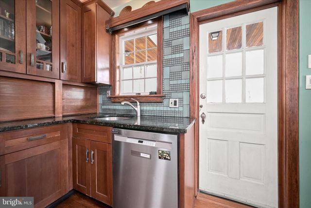 6715 QUEENS CHAPEL RD, Hyattsville, MD 20782