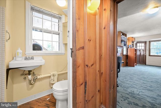 6715 QUEENS CHAPEL RD, Hyattsville, MD 20782