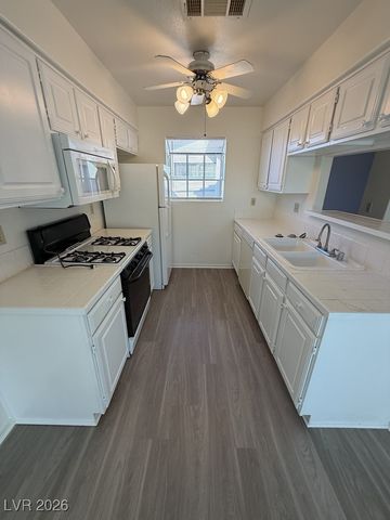 275 North LAMB BL Boulevard C, Las Vegas, NV 89110